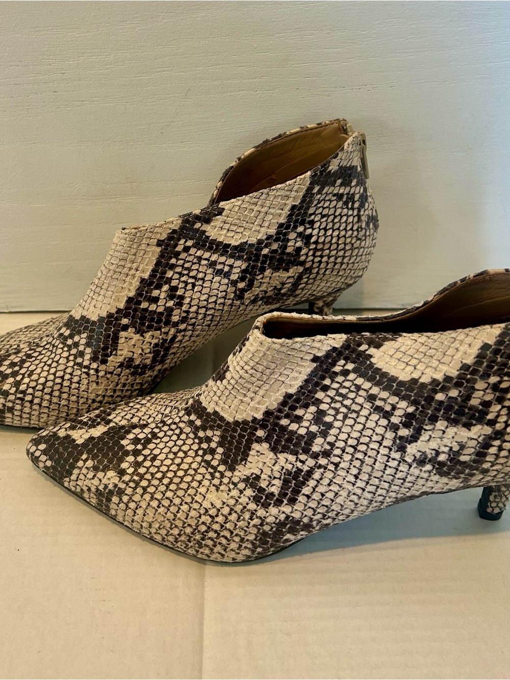AEROSOLES Beige and Black Snake-Print Pointed Toe Kitten Heel Booties